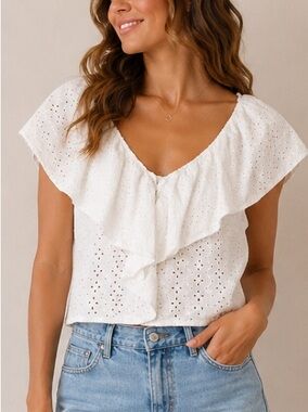 GB Gianni Bini White Eyelet Flutter Sleeve Crop Top Medium